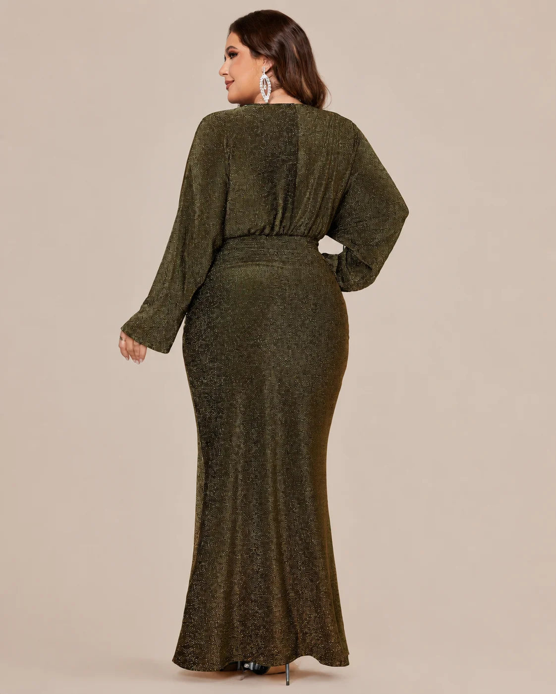 Plus Size V-Neck Glitter Mermaid Gown – Long Sleeve Sparkle Evening Dress | Oyese